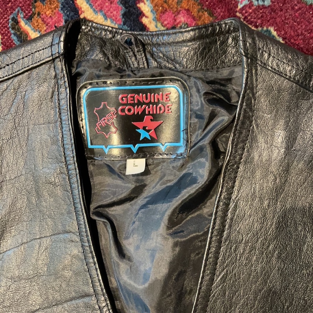 Vest - Picture 2 of 6
